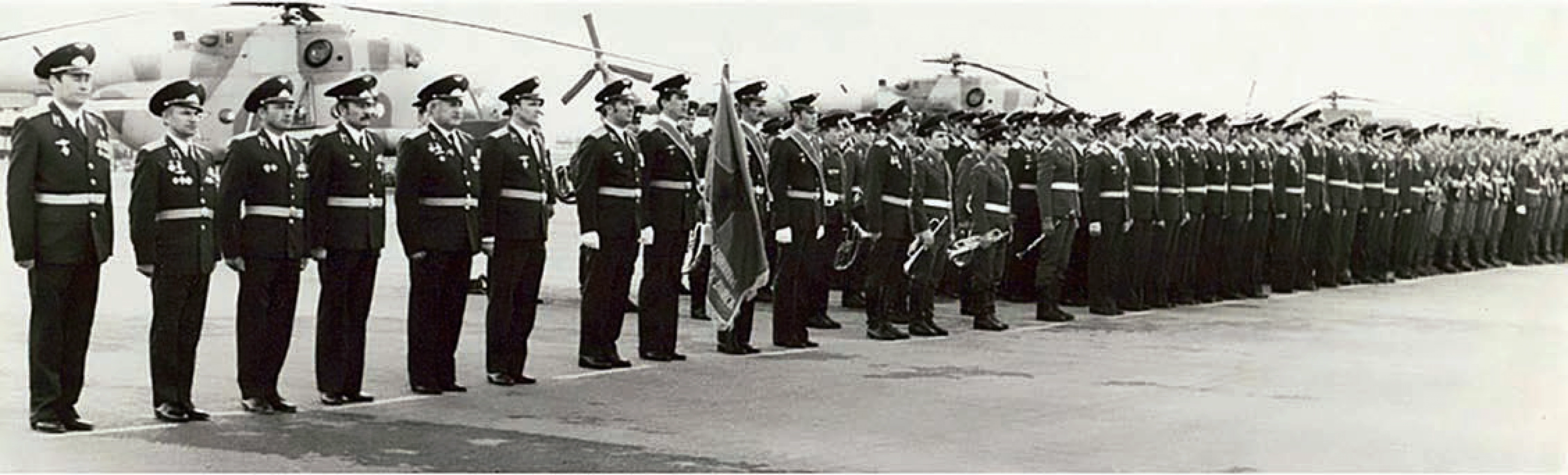 Торжественное построение личного состава Душанбинского авиационного полка